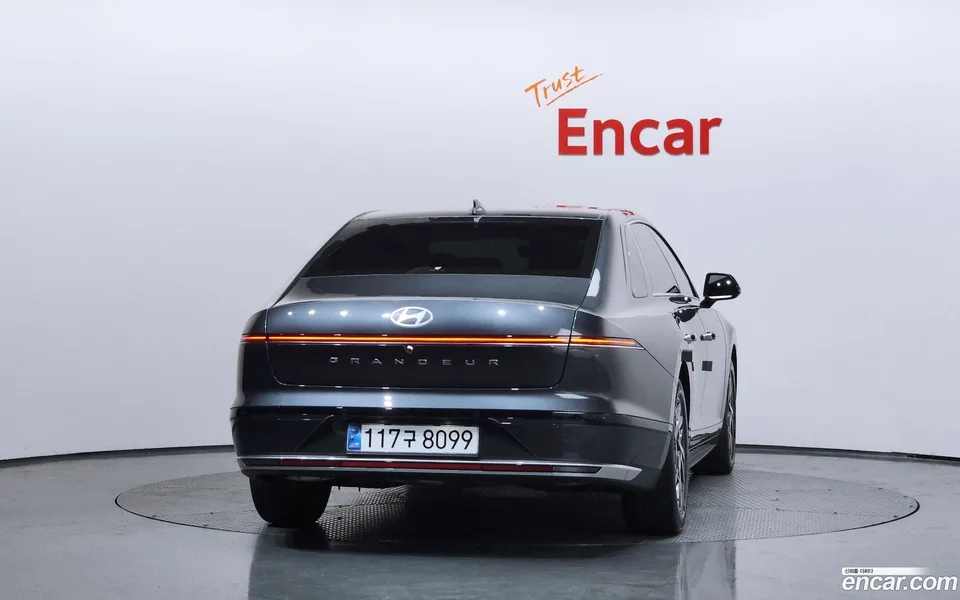 Hyundai Grandeur Hybrid 2023 — thumbnail 4