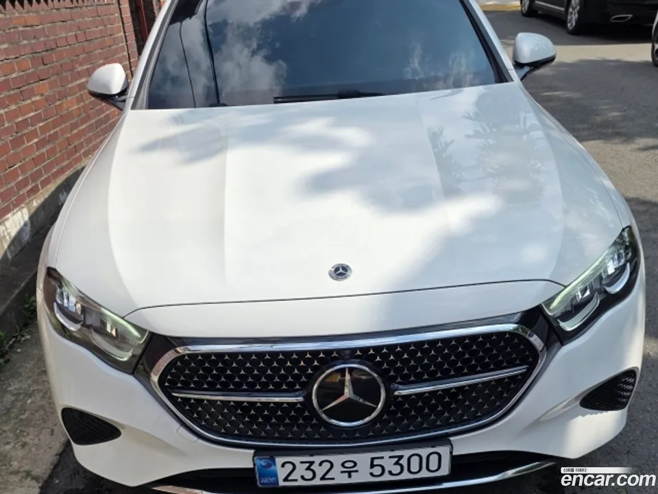 Mercedes-Benz E-Class E200 2024 — photo 1, buy with delivery to Moscow