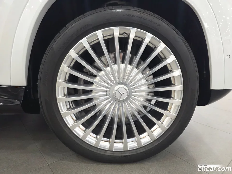 Mercedes-Benz GLS-Class GLS600 4MATIC 2025 — thumbnail 2