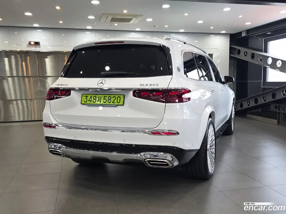 Mercedes-Benz GLS-Class GLS600 4MATIC 2025 — thumbnail 4