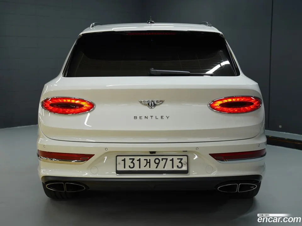 Bentley Bentayga 4.0 V8 2022 — thumbnail 4