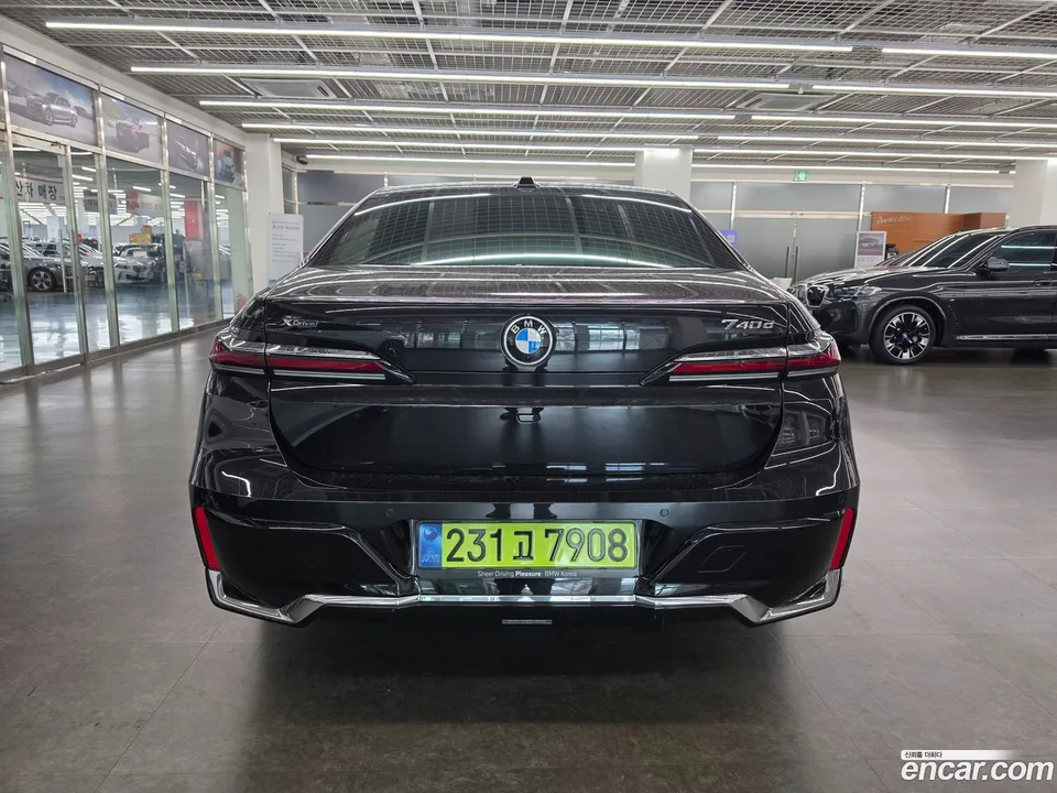 BMW 7 Series 740d xDrive M 2025 — thumbnail 3