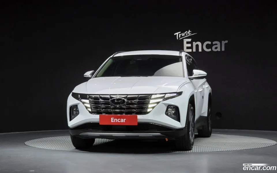 Hyundai Tucson Hybrid 4WD 2023 — thumbnail 3