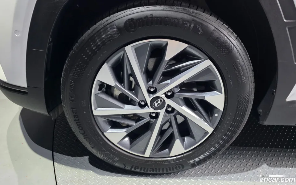 Hyundai Tucson Hybrid 4WD 2023 — thumbnail 5