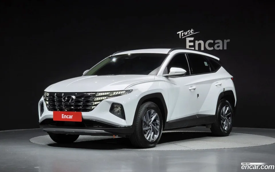 Hyundai Tucson Hybrid 4WD 2023 — фото 1, купить с доставкой в Москву