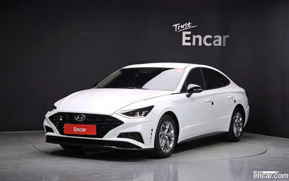 Hyundai Sonata 2.0 2023 — фото 1, купить с доставкой в Москву
