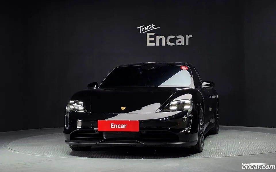 Porsche Taycan 2022 — thumbnail 3