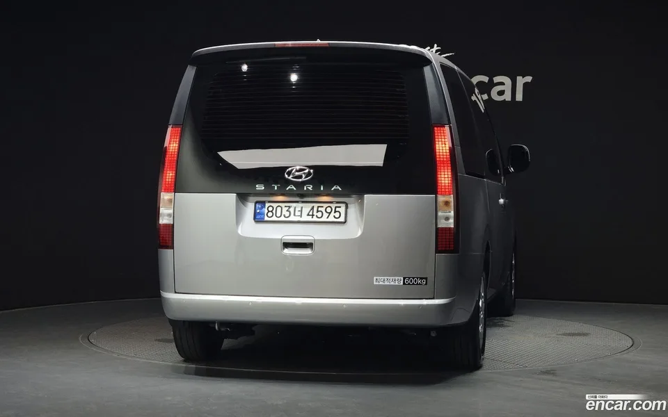 Hyundai Staria 5 2023 — thumbnail 4
