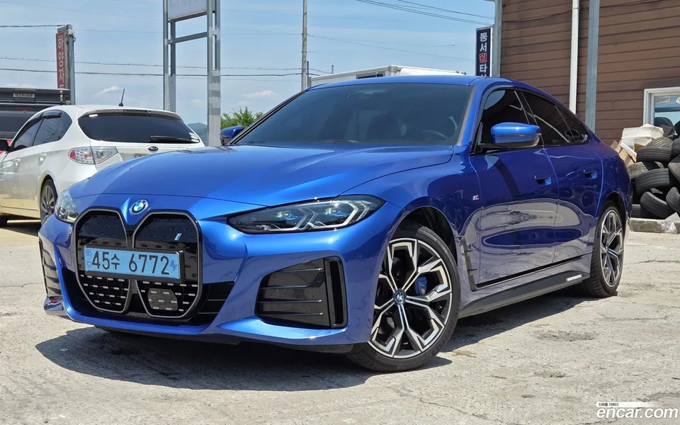 BMW i4 eDrive40 M 2023 — фото 1, купить с доставкой в Москву