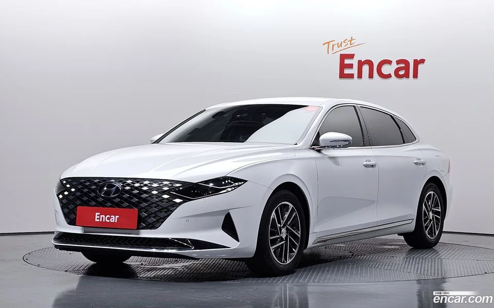 Hyundai Grandeur IG 2.5 2022 — photo 1, buy with delivery to Moscow