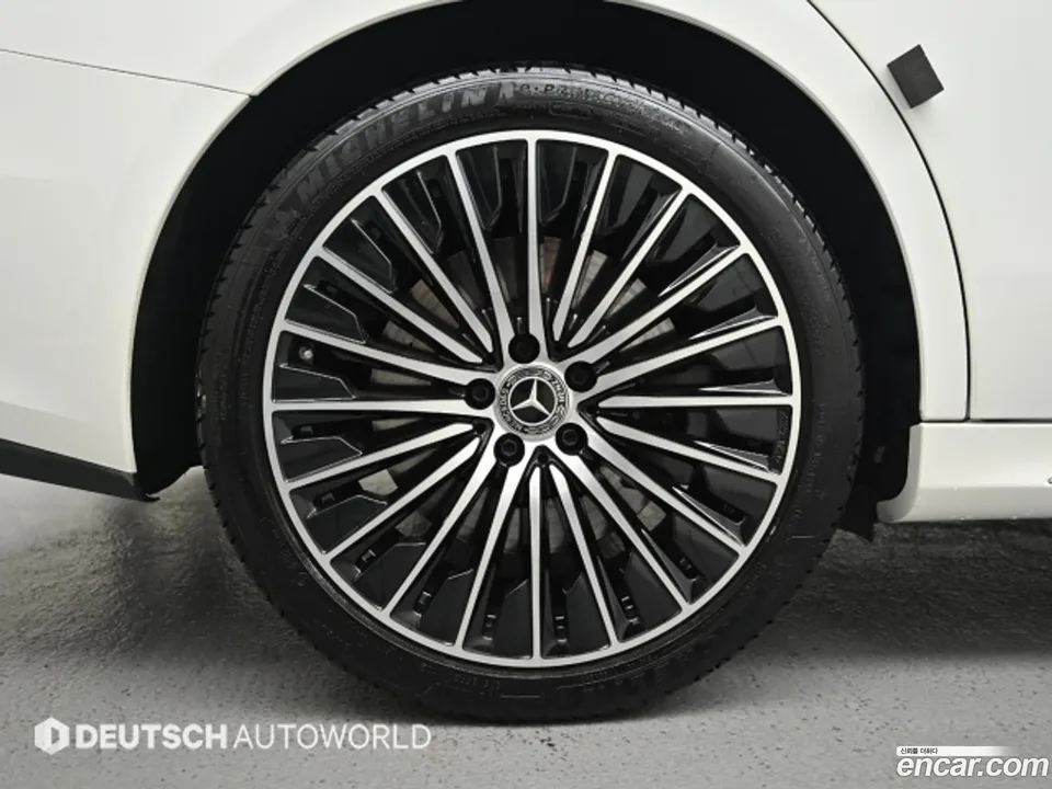 Mercedes-Benz E-Class E450 4MATIC 2024 — thumbnail 2