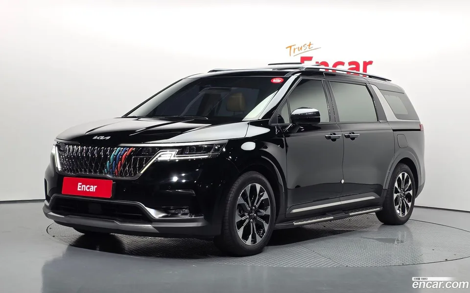 Kia Carnival 7 2022 — photo 1, buy with delivery to Moscow