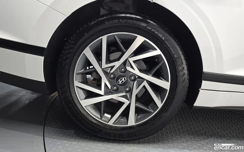 Hyundai Grandeur Hybrid 2023 — миниатюра 2