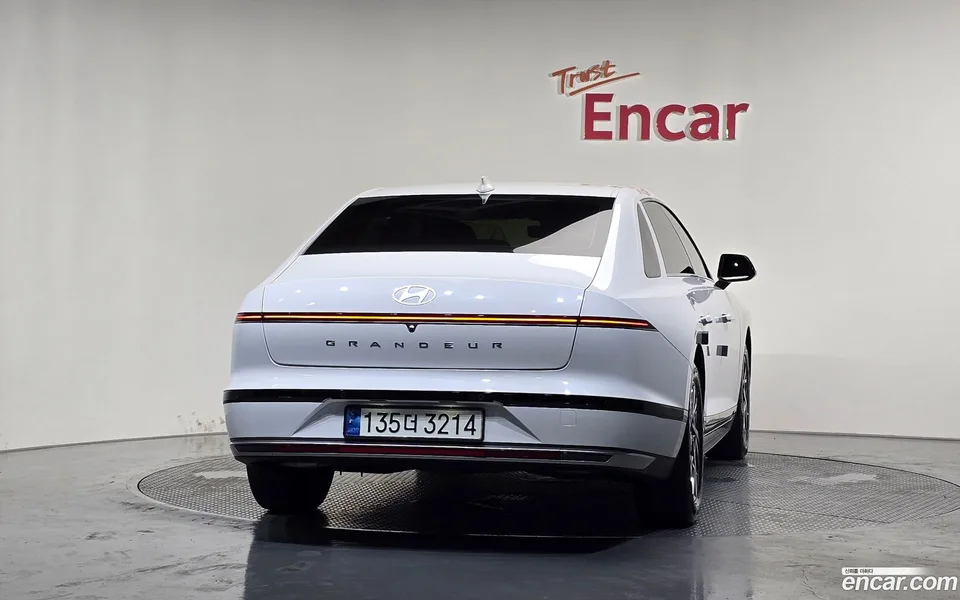 Hyundai Grandeur Hybrid 2023 — миниатюра 4