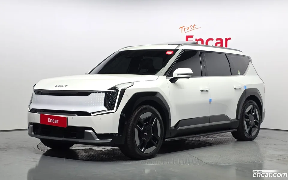 Kia EV9 4WD 2023 — photo 1, buy with delivery to Moscow
