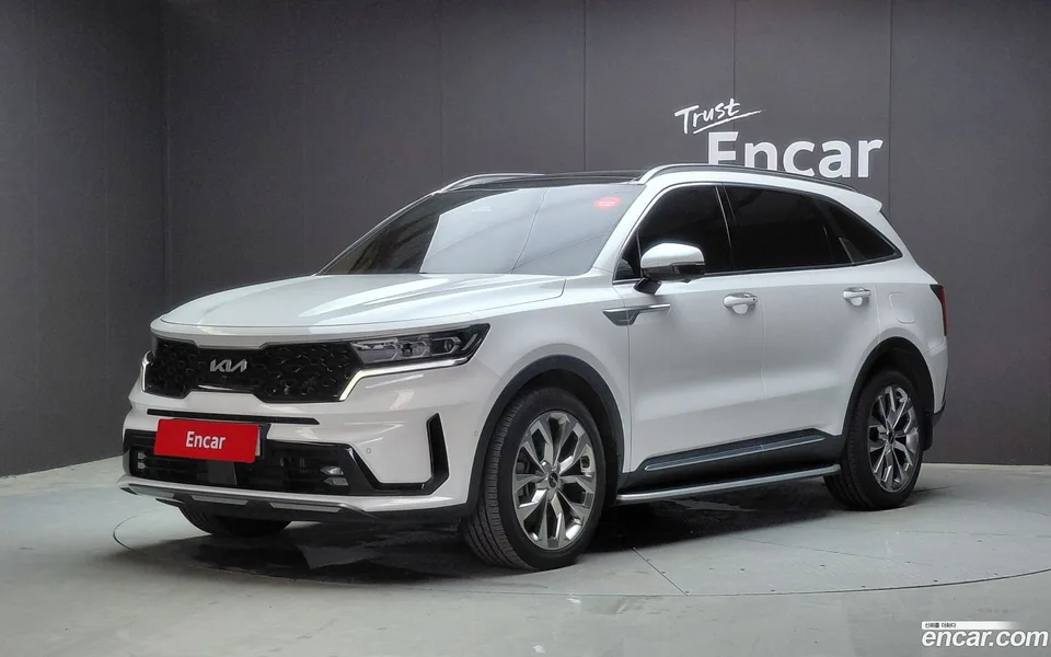 Kia Sorento 2.5T 2WD 2023 — photo 1, buy with delivery to Moscow