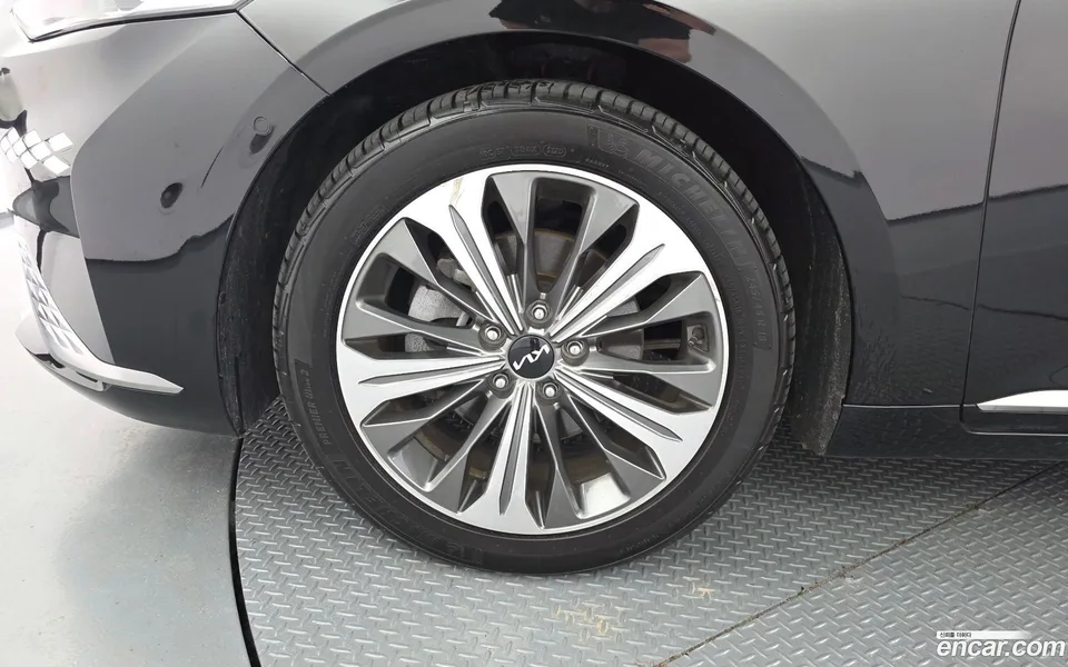 Kia K8 Hybrid 2022 — миниатюра 2
