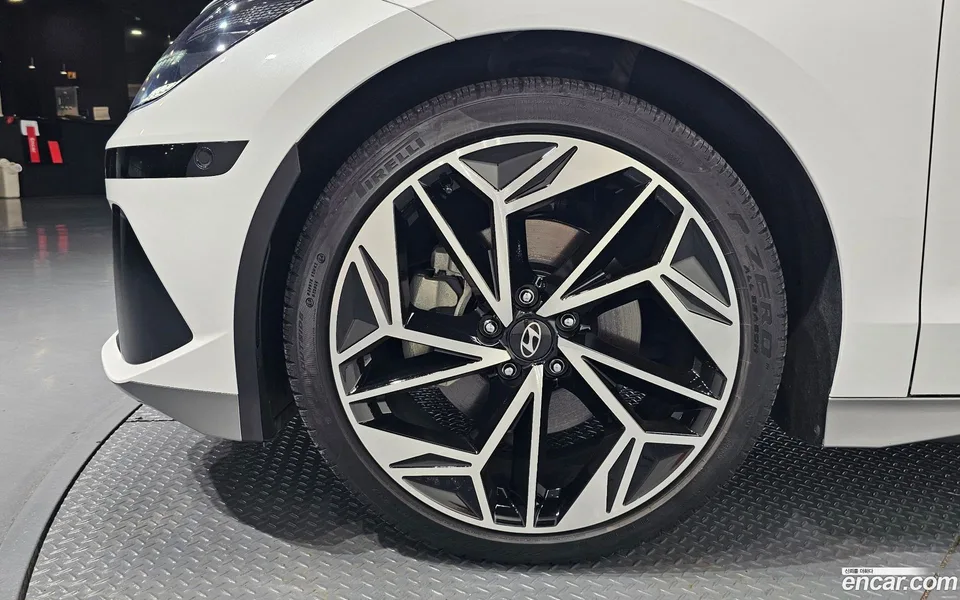Hyundai Ioniq 6 AWD 2022 — thumbnail 2