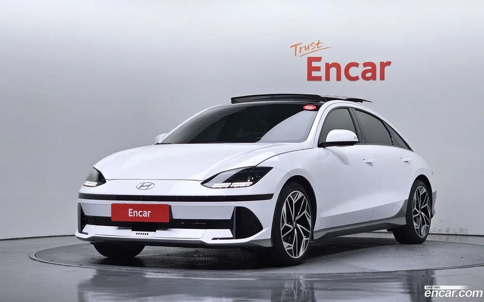 Hyundai Ioniq 6 AWD 2022 — photo 1, buy with delivery to Moscow