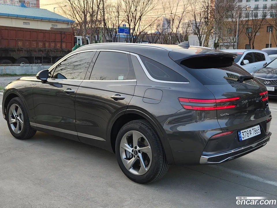 Genesis GV70 2.5T AWD 2024 — thumbnail 4