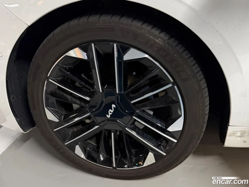 Kia K8 Hybrid 2024 — thumbnail 4