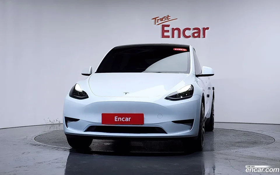 Tesla Model Y RWD 2024 — thumbnail 3