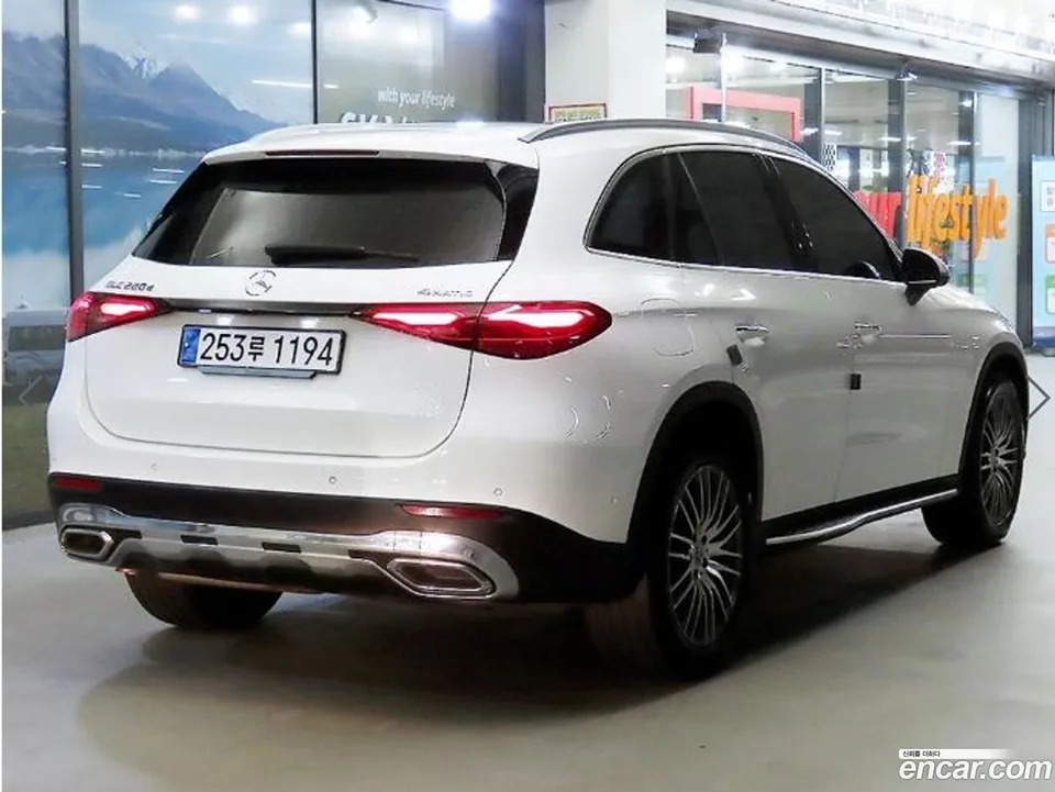 Mercedes-Benz GLC-Class GLC220 d 4MATIC 2024 — thumbnail 4