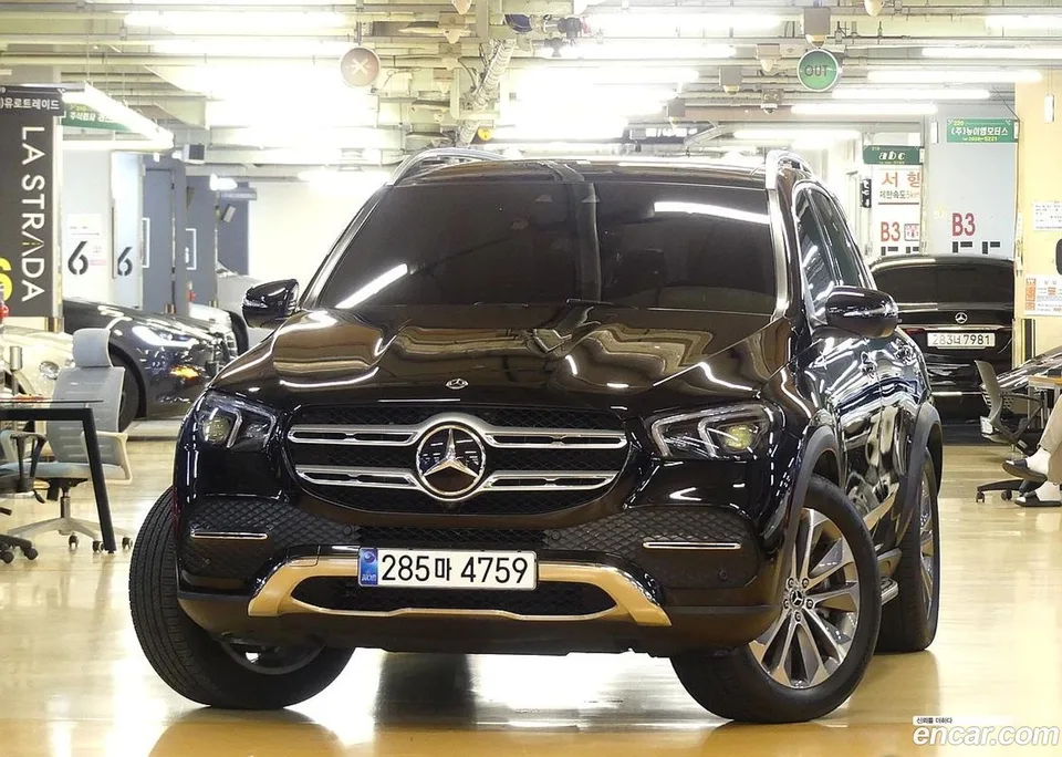 Mercedes-Benz GLE-Class GLE300d 4MATIC 2023 — миниатюра 3