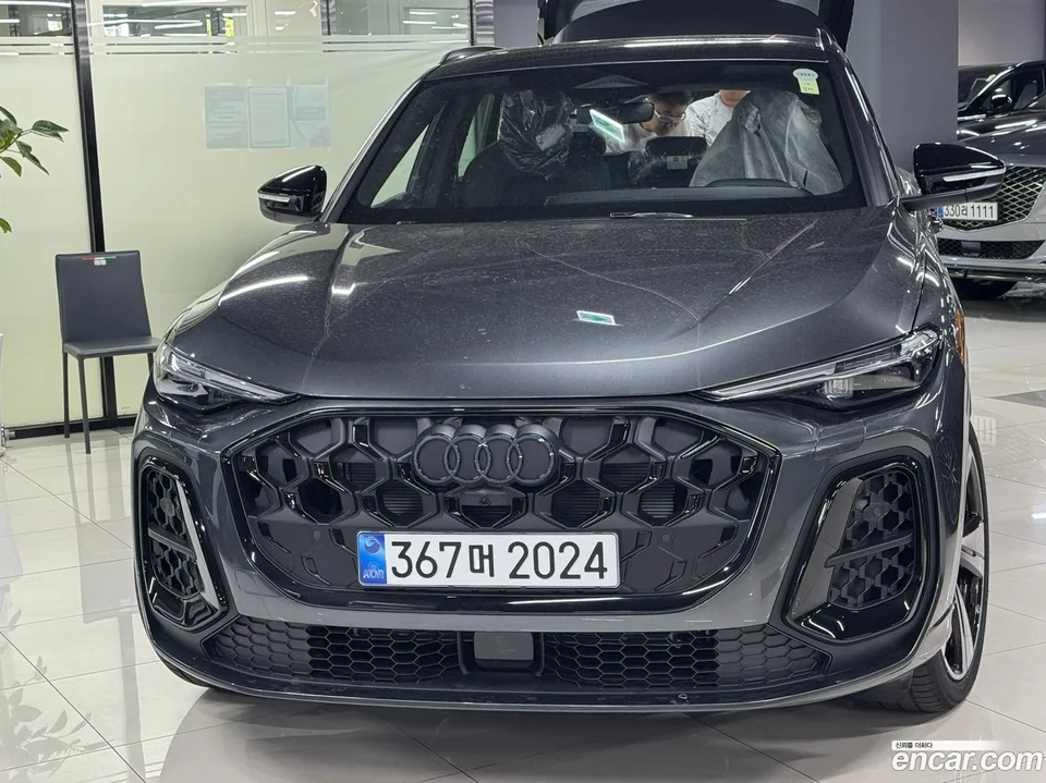 Audi Q5 (80A) 40 TDI S Line 2025 — photo 1, buy with delivery to Moscow