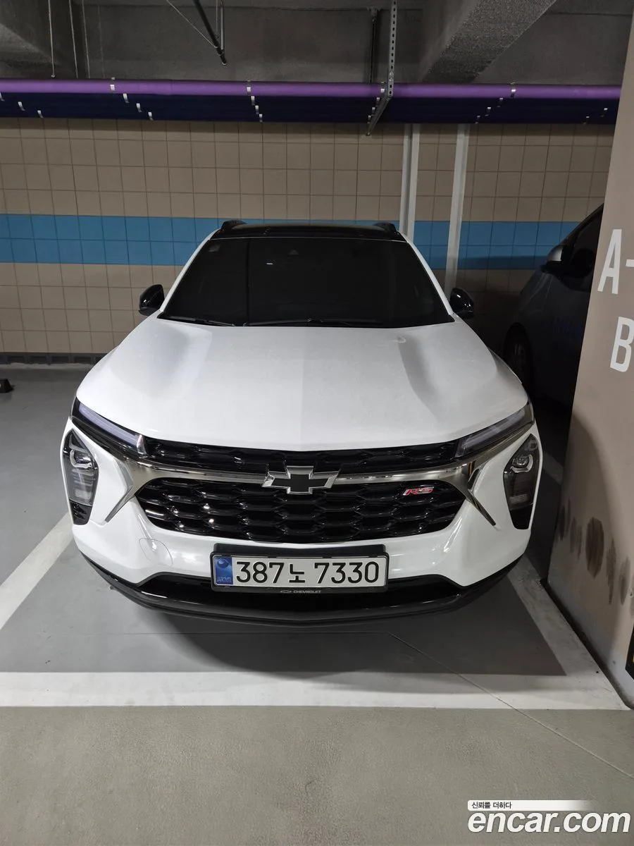 Chevrolet Trax Crossover 1.2 RS 2025 — photo 1, buy with delivery to Moscow
