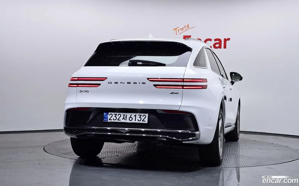 Genesis GV70 2.5T AWD 2025 — thumbnail 4