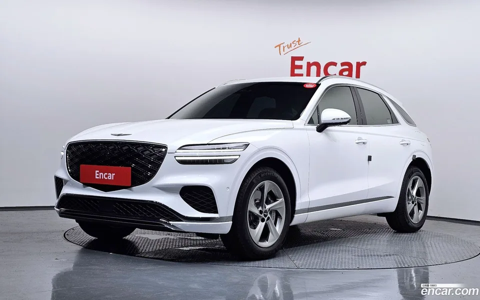 Genesis GV70 2.5T AWD 2025 — photo 1, buy with delivery to Moscow