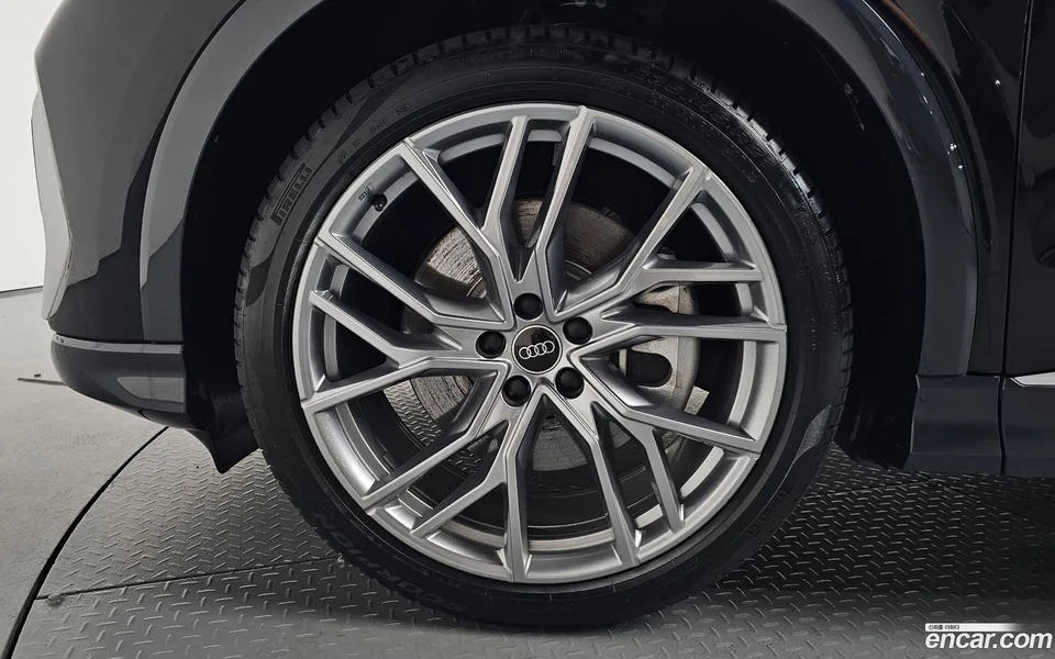 Audi Q4 e-tron 45 2025 — thumbnail 2