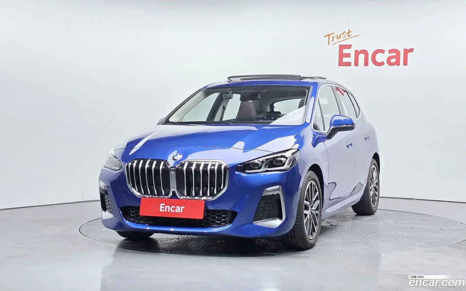 BMW 2 Series Active Tourer 220i M 2025 — thumbnail 3