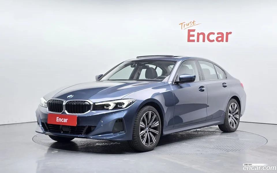 BMW 3 Series 320i 2025 — photo 1, buy with delivery to Moscow