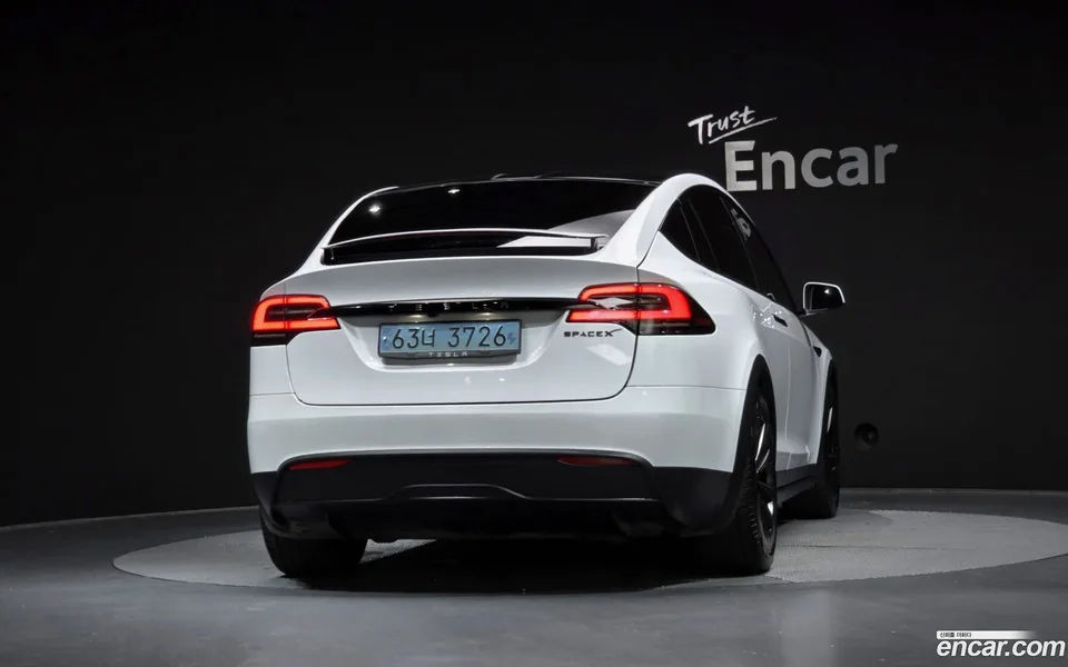 Tesla Model X AWD 2023 — thumbnail 4