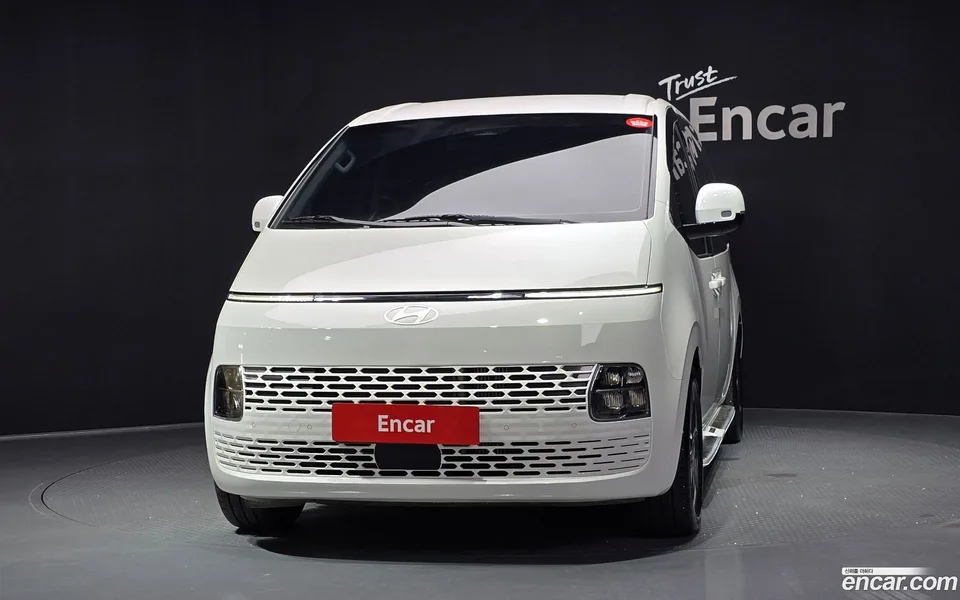 Hyundai Staria 4WD 11 2025 — миниатюра 3
