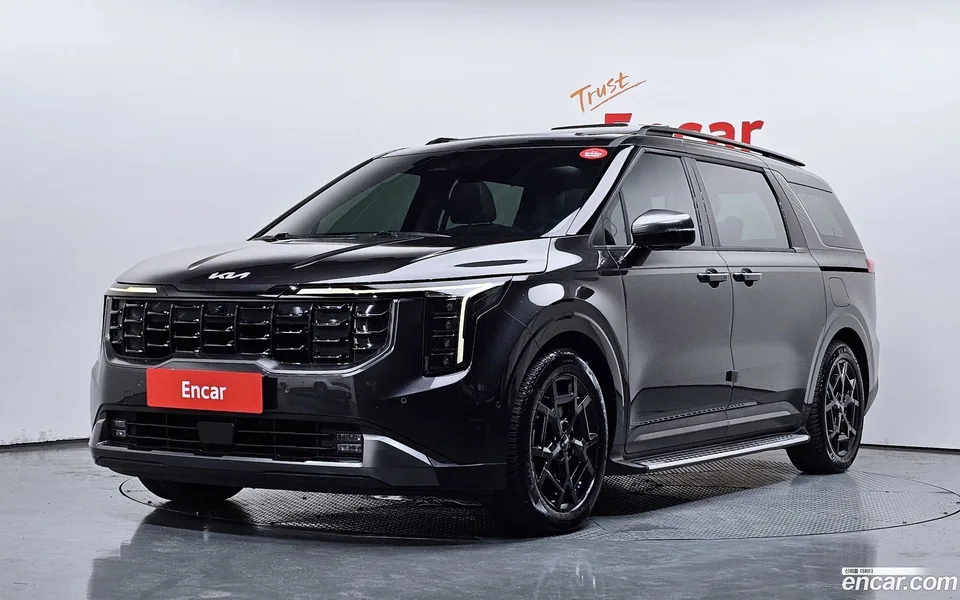 Kia Carnival 7 2024 — photo 1, buy with delivery to Moscow