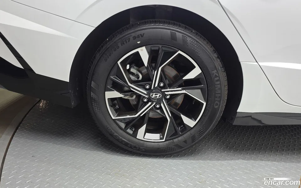 Hyundai Sonata The Edge 2.0 2025 — thumbnail 2