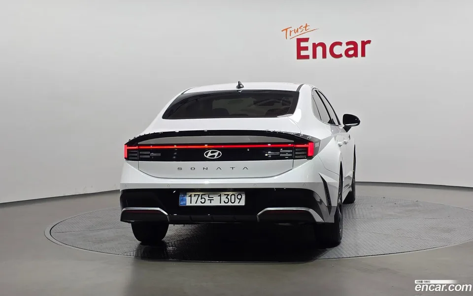 Hyundai Sonata The Edge 2.0 2025 — thumbnail 4