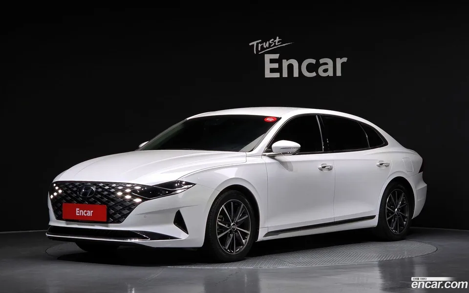 Hyundai Grandeur IG 2.5 2022 — photo 1, buy with delivery to Moscow