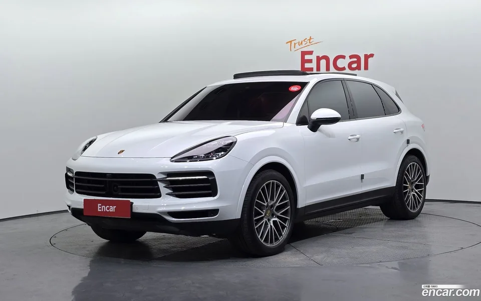 Porsche Cayenne 3.0 2023 — photo 1, buy with delivery to Moscow