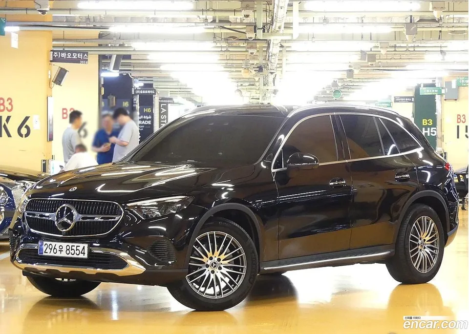 Mercedes-Benz GLC-Class 2025