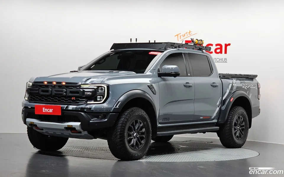 Ford Ranger 2.0 2023 — photo 1, buy with delivery to Moscow