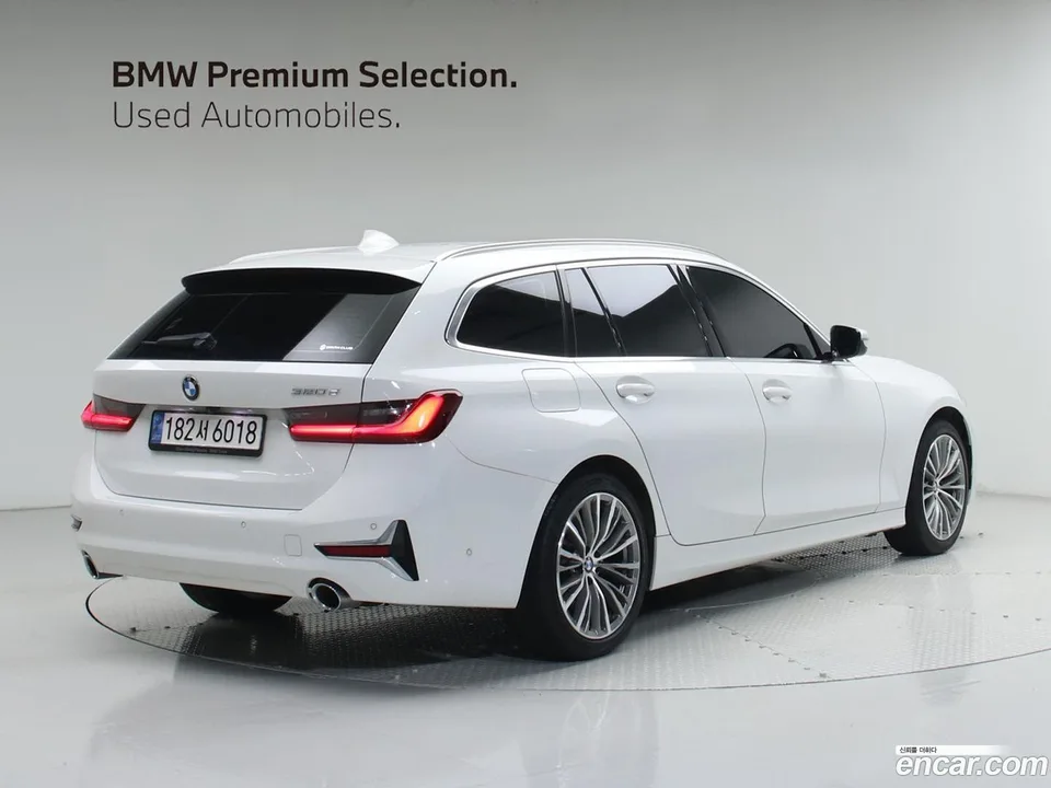 BMW 3 Series 320d 2022 — thumbnail 4
