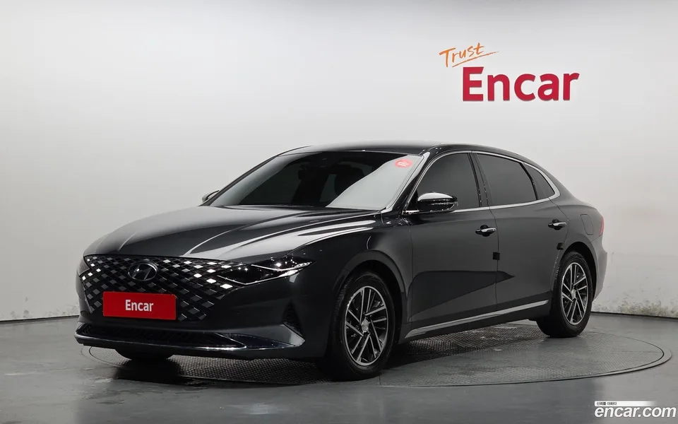 Hyundai Grandeur IG 2.5 2022 — photo 1, buy with delivery to Moscow