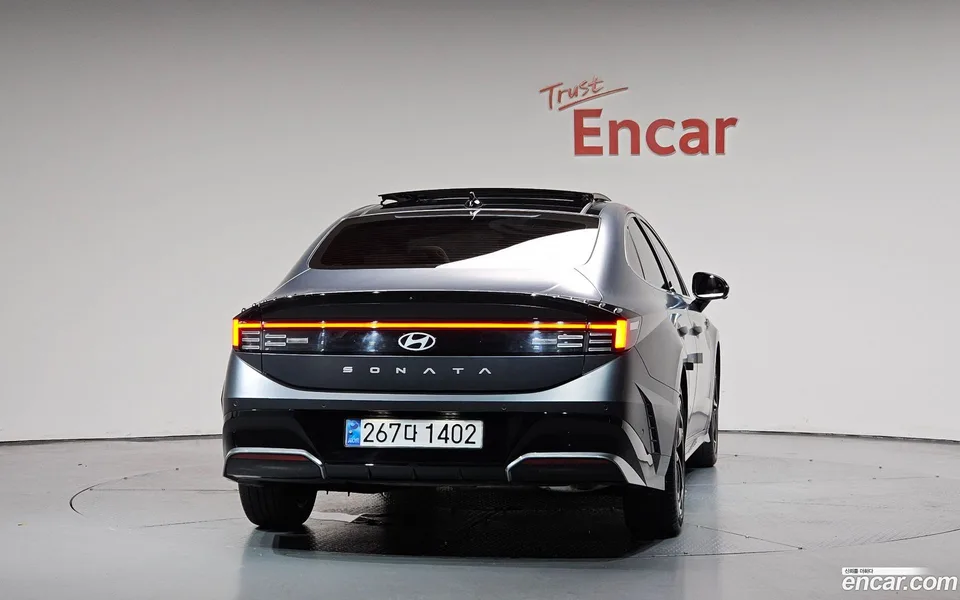 Hyundai Sonata The Edge Hybrid 2023 — thumbnail 4
