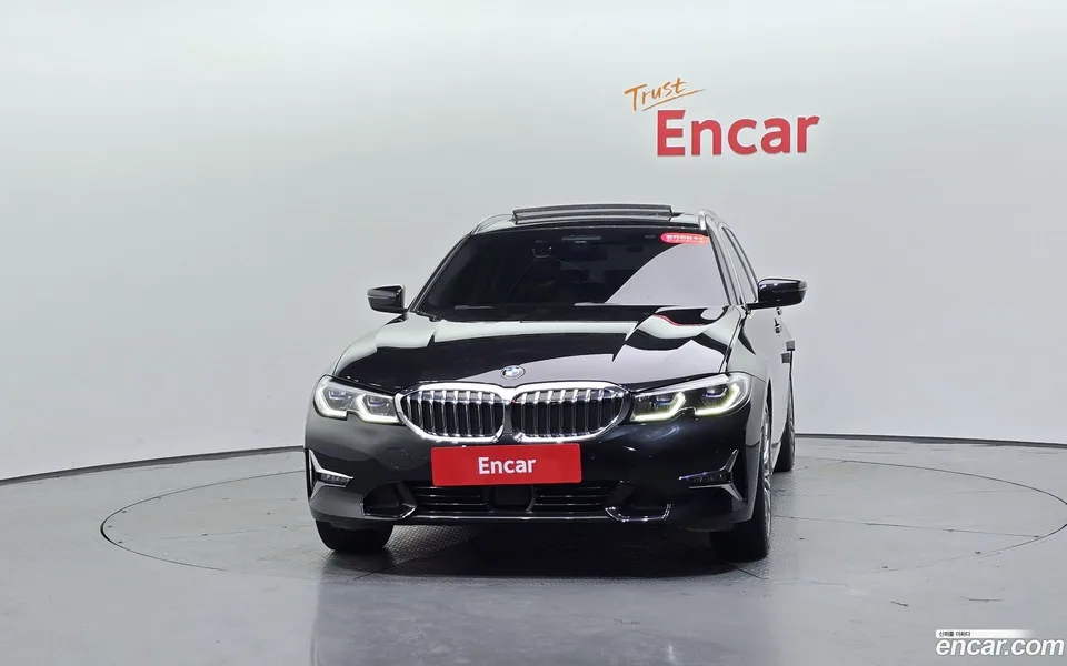 BMW 3 Series 320i 2022 — thumbnail 3