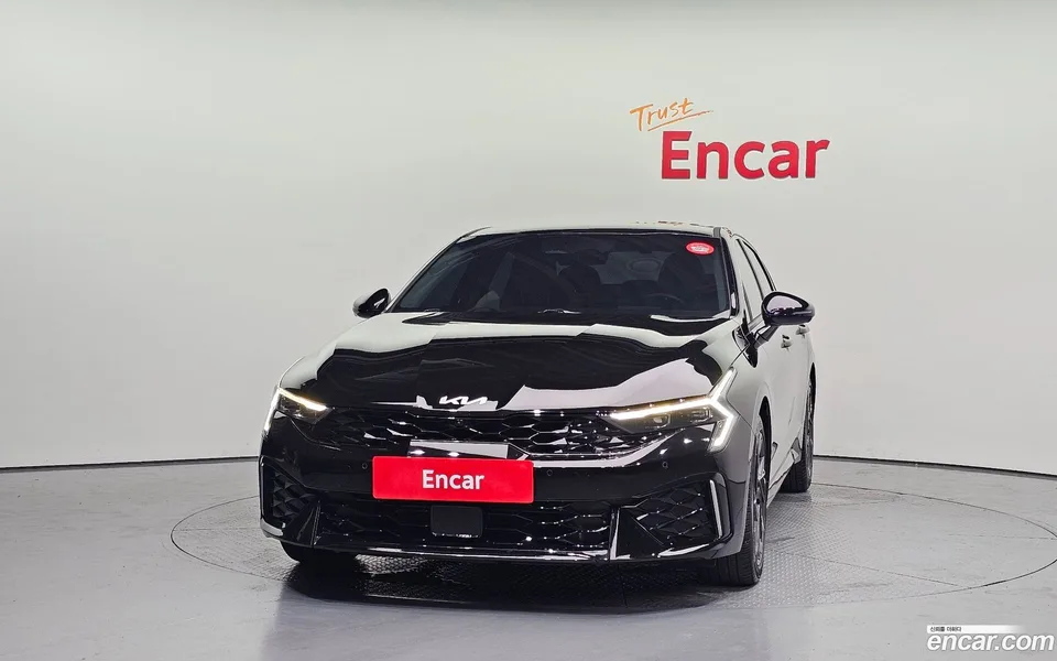 Kia K5 Hybrid 2023 — thumbnail 3