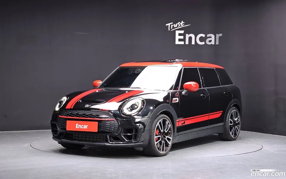 MINI Cooper S Clubman JCW 2023 — photo 1, buy with delivery to Moscow